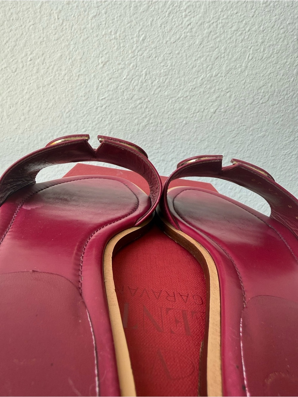 Authentic Valentino Garavani Burgundy Leather V-Logo Slide Mules - Picture 10 of 15